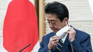 Абэ сообщил правящему блоку об отставке с поста премьера