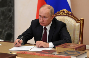 Путин: в России нельзя допустить обострения межнациональных отношений, как это происходит в ряде государств