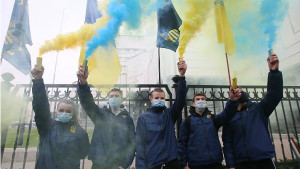 В Киеве начался митинг в поддержку закона о госязыке