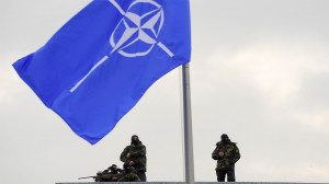 Американский журналист рассказал, как Россия «разорвет НАТО пополам» в случае войны
