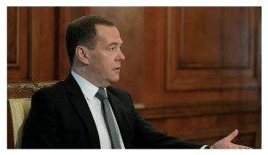Медведев назвал возможным отключение России от глобальной сети