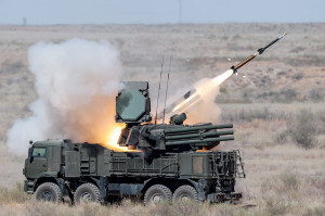 В НАТО назвали "Панцирь-С1" идеальным оружием против беспилотников
