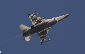 Комплексы "Панцирь-С" и "Бук-М2" сил ПВО Сирии отразили семь ракет истребителя Израиля