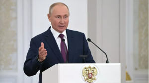 Путин порекомендовал главам регионов не реже раза в год общаться с жителями