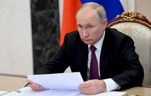 Путин постановил создать межведомственную комиссию по историческому просвещению