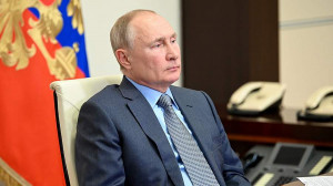 Путин подписал указ о единовременной выплате пенсионерам в 10 тыс. рублей