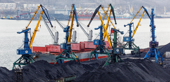 Дальнейший экспорт энергосырья из РФ приведёт страну к огромным потерям