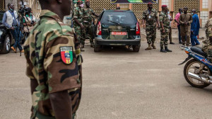 Военные мятежники в Гвинее заявили о роспуске правительства