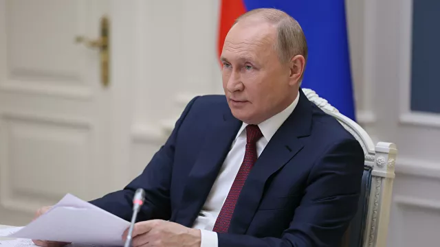 Путин выступил на форуме "Россия зовет!"