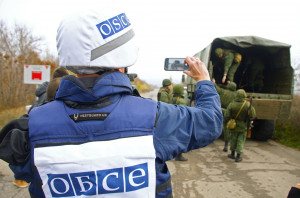 ОБСЕ призывает освободить задержанных в Донбассе наблюдателей СММ