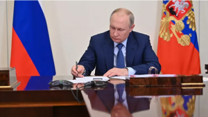 Путин подписал указ, устанавливающий временный порядок выплат по госдолгу в рублях