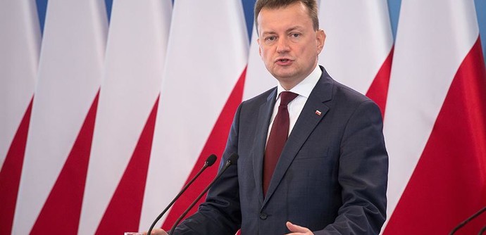 Министр обороны Польши назвал украинского посла идиотом Кремля