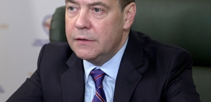 Медведев: референдумы в Донбассе восстановят историческую справедливость