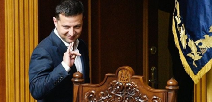 Эксперт: в 2020 году Зеленский распродал всё своё имущество на Украине